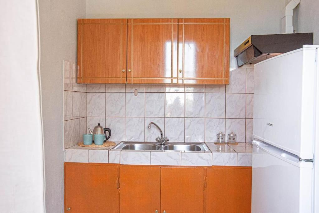 Apartamento Blue Maraci 2 - Sea View, Kitchen, Beach Access Himarë Exterior foto