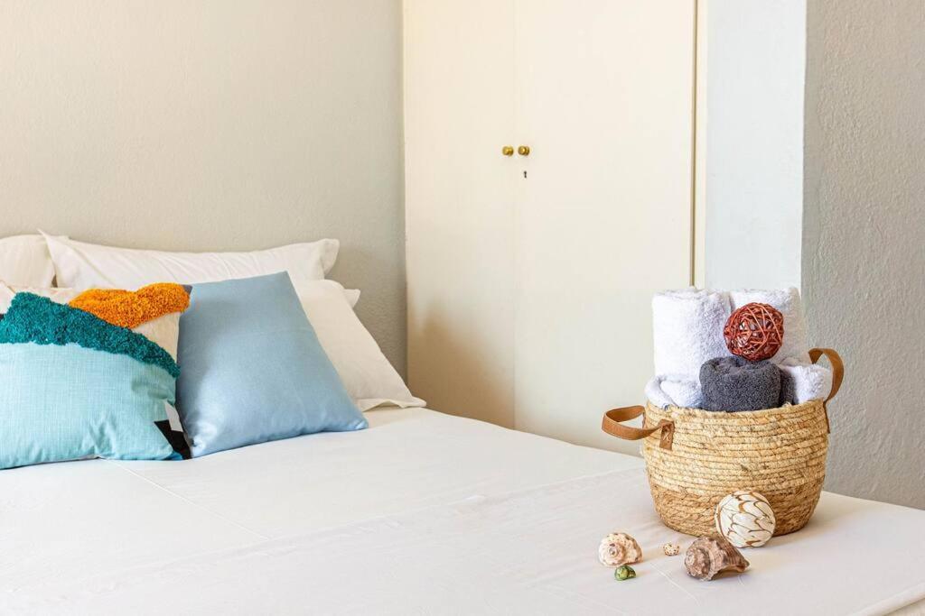 Apartamento Blue Maraci 2 - Sea View, Kitchen, Beach Access Himarë Exterior foto