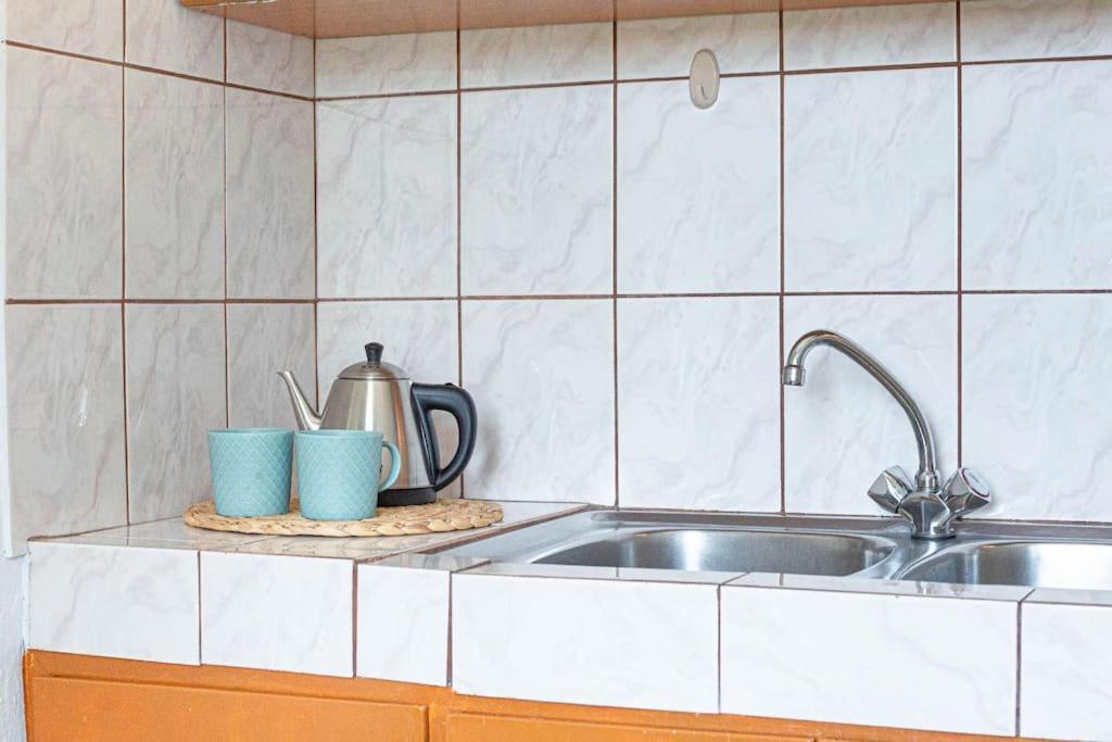 Apartamento Blue Maraci 2 - Sea View, Kitchen, Beach Access Himarë Exterior foto
